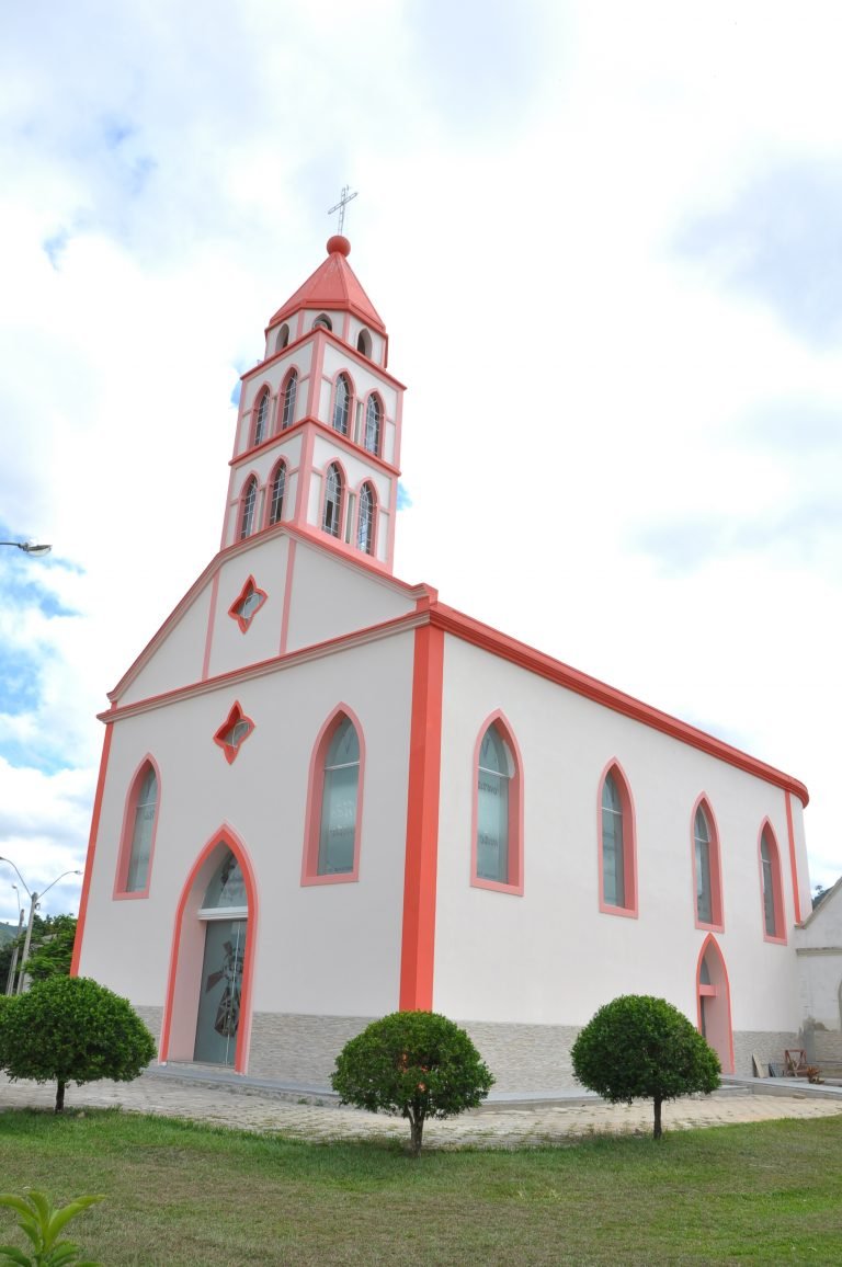 Celebrações da Igreja Católica serão abertas ao público a partir deste domingo em Água Doce do Norte.