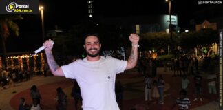 Fotos da noite de Reveillon em Água Doce do Norte.